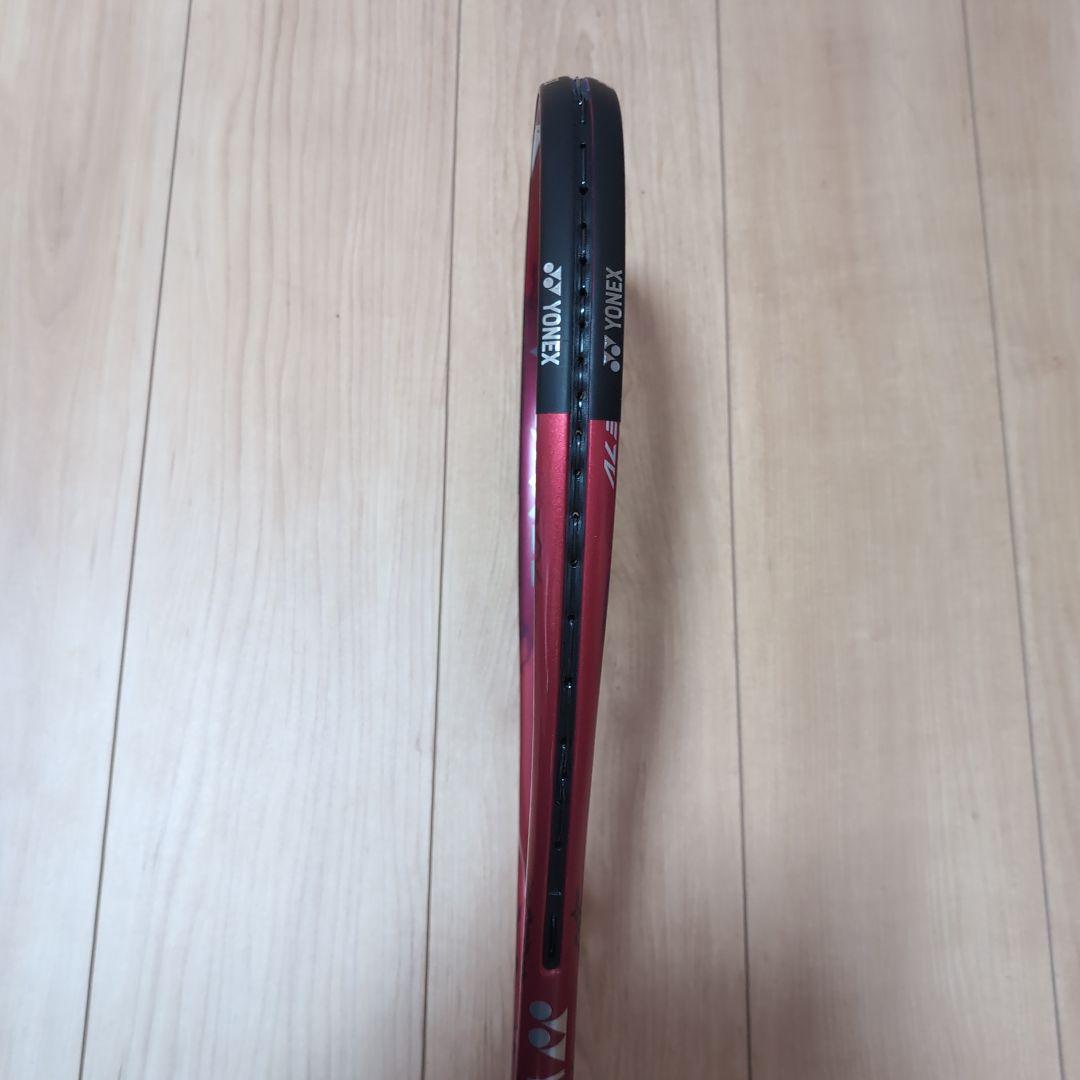 YONEX ボルトレイジ 7V　紅　クレナイ
