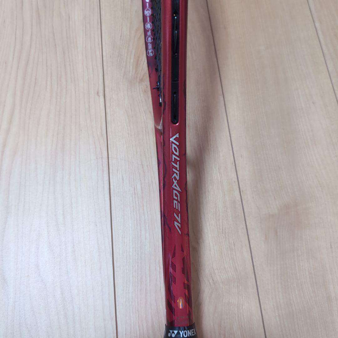 YONEX ボルトレイジ 7V　紅　クレナイ