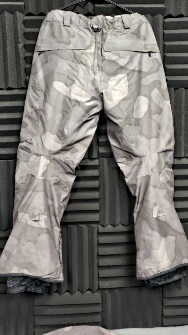 Burton ［ak］スノーボードウェア 迷彩 GORE-TEX 上下セット