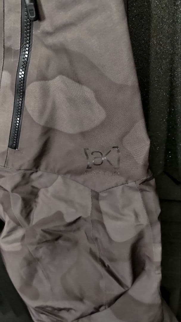 Burton ［ak］スノーボードウェア 迷彩 GORE-TEX 上下セット