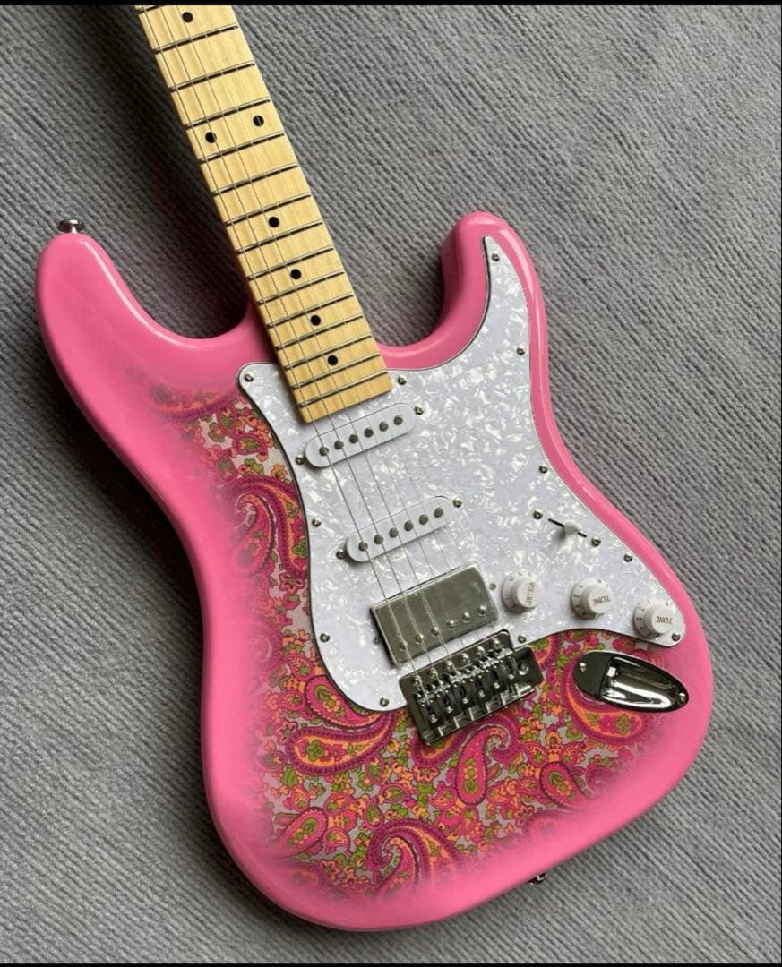 o*t様 ストラトキャスタータイプピンクペイズリー Showman Tricks