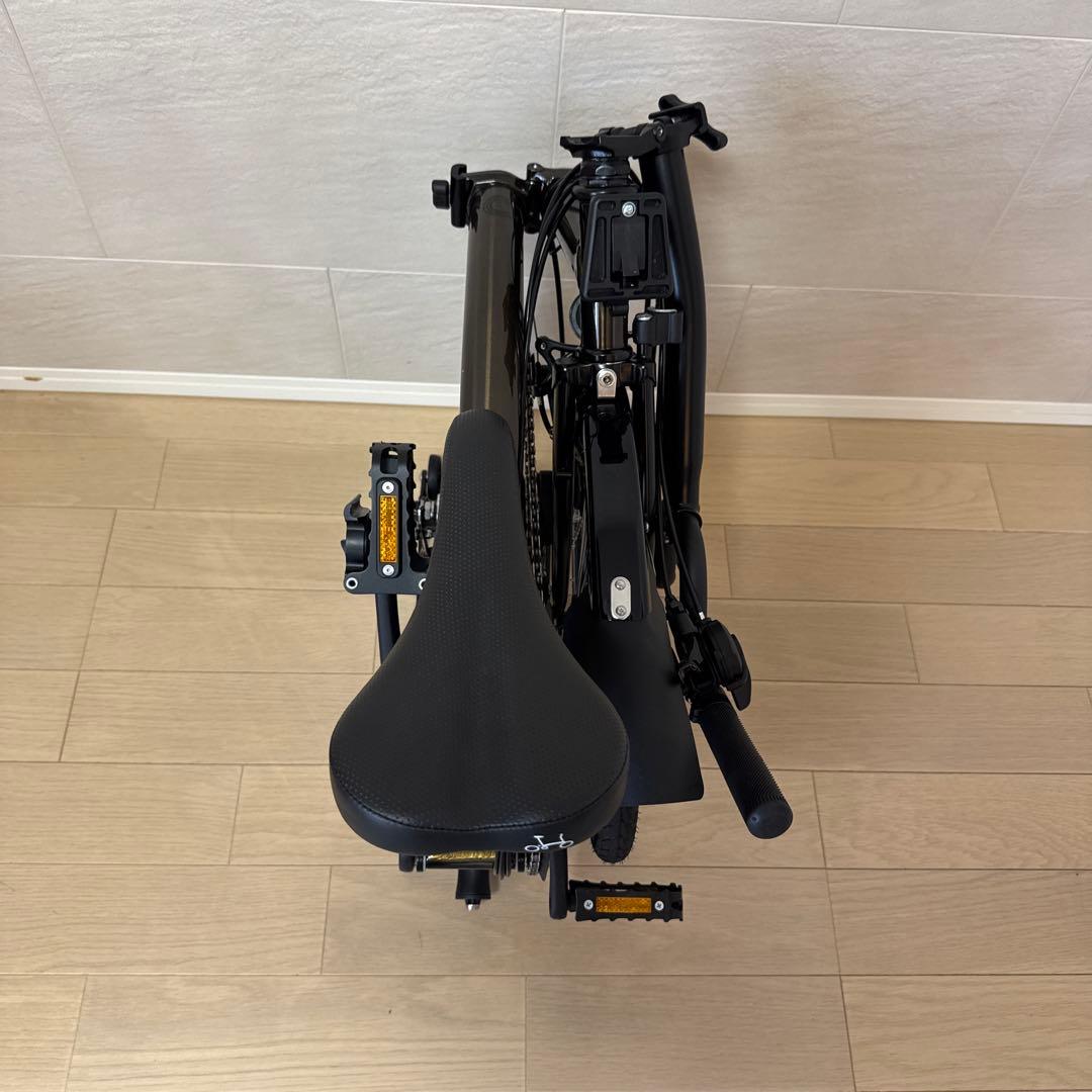 【BROMPTON】 《ブラックラッカー》2024年製 M6R折りたたみ自転車
