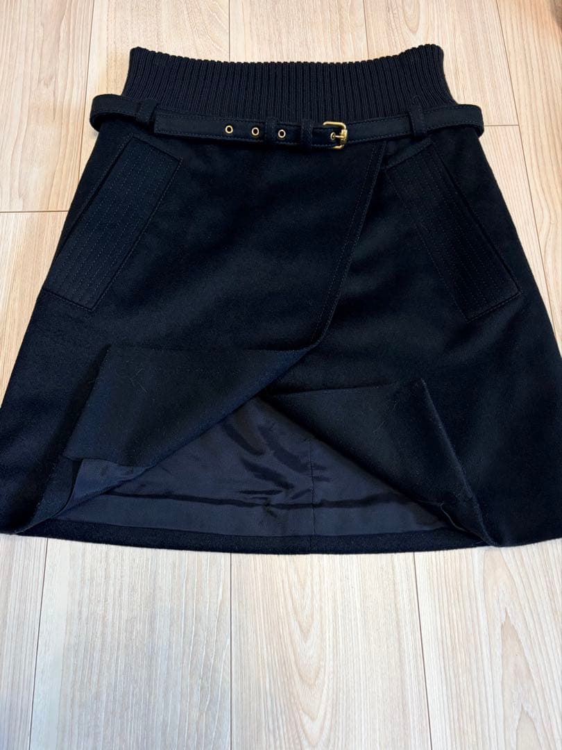 希少廃盤 GUCCI ベルト付き 上質ウール ラップスカート 黒 サイズ36