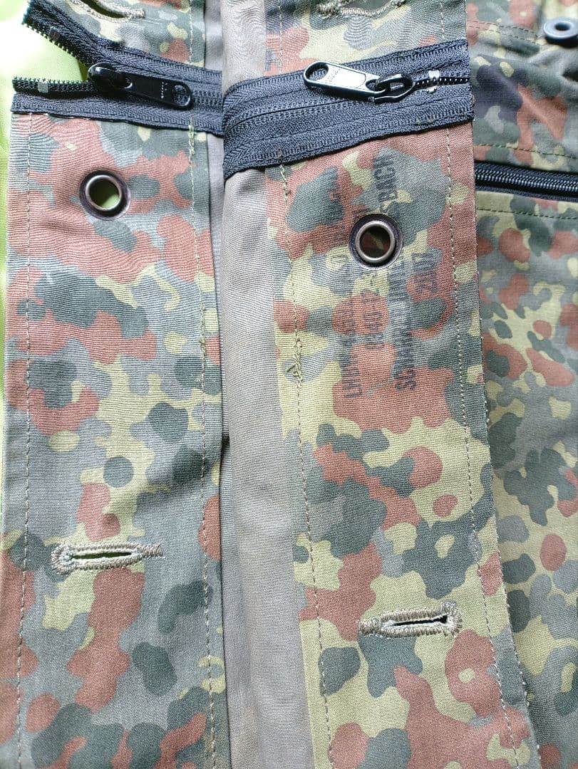 極上！！ドイツ軍　パップテント　3ファスナー x 2ファスナー小窓仕様