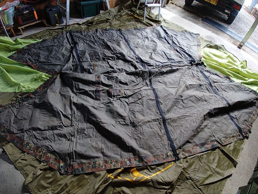 極上！！ドイツ軍　パップテント　3ファスナー x 2ファスナー小窓仕様