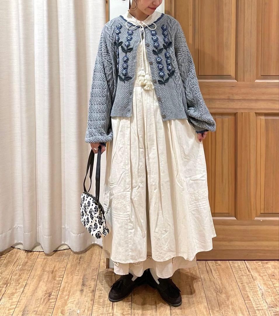 TSUHARU⋈かぎ針お花モチーフ付きニットカーディガン⋈グレー - メルカリ