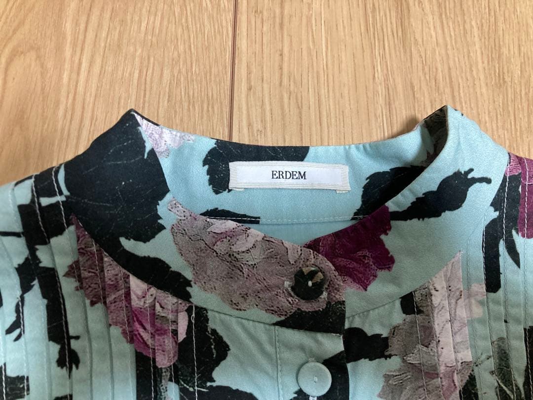 【美品】ERDEM 神崎めぐみさん着用　デザイン柄違い　花柄フレアスリーブドレス