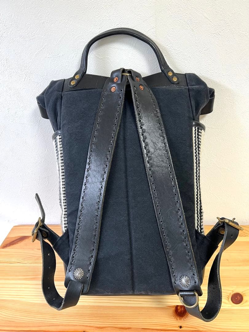 LUCKY JOHNチマヨDAYPACK白黒