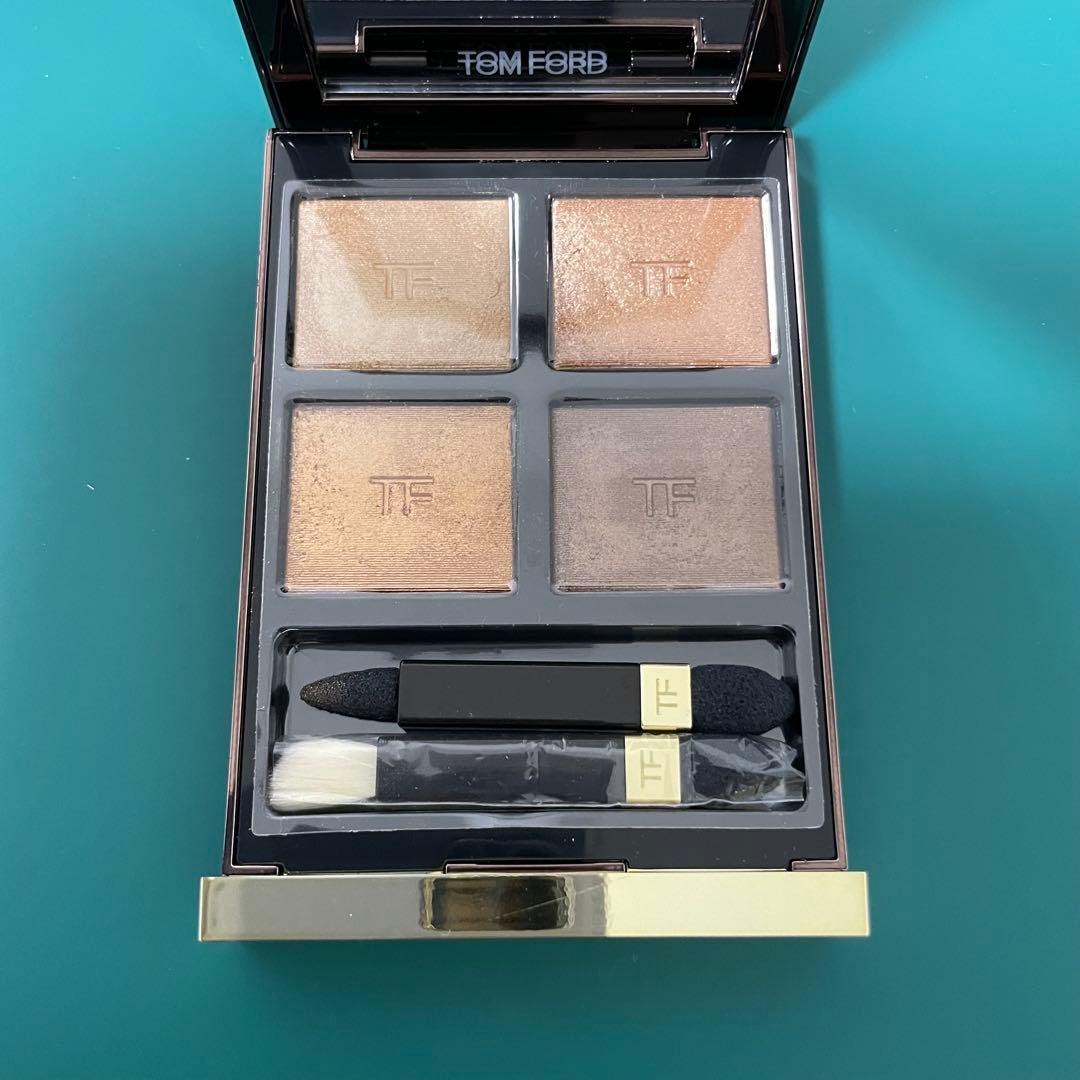 トムフォード アイカラークォード 04A サスピション