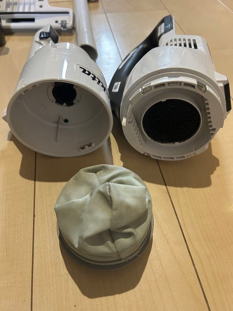 マキタ充電式クリーナ（白） 18V 本体のみCL286FDZW