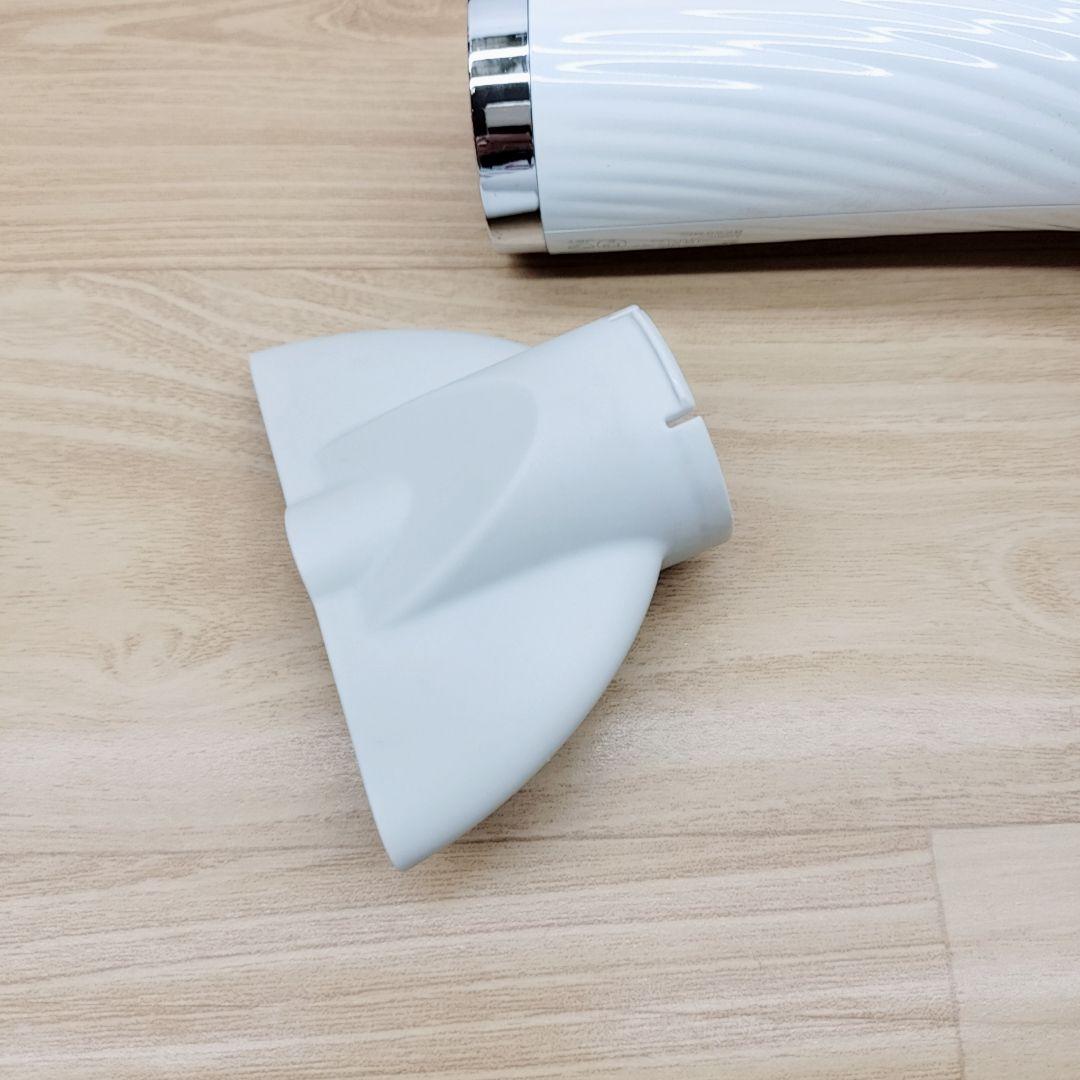 ほぼ未使用品⚡️ノズル付き Refa リファ ビューティック ドライヤー MTG