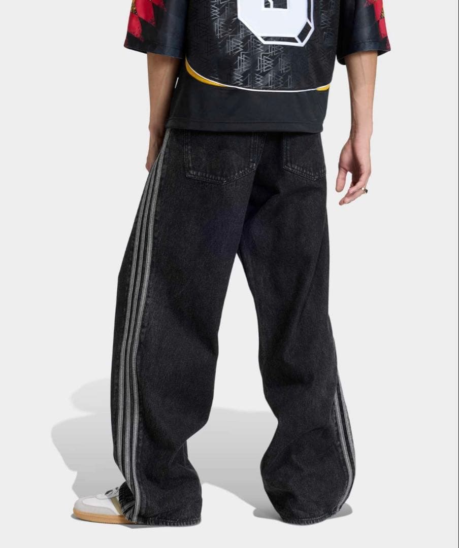 【adidas】ファイヤーバード アディカラー デニム パンツ　KD1497