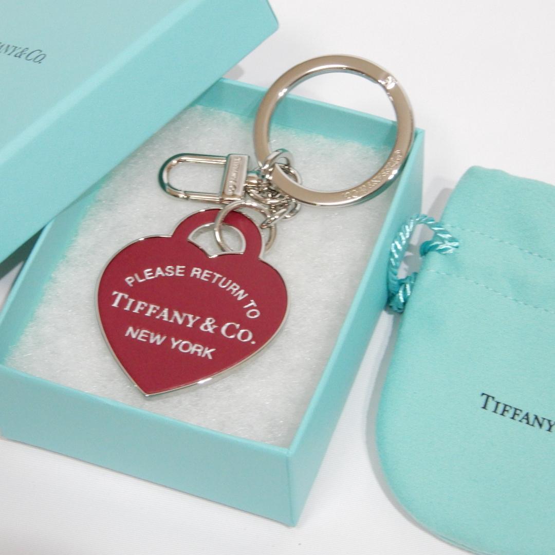 ティファニー 現行モデル　ハート キーリング フューシャ レザー 中古・古着通販】TIFFANY & Co. (ティファニー) レザー インレイド