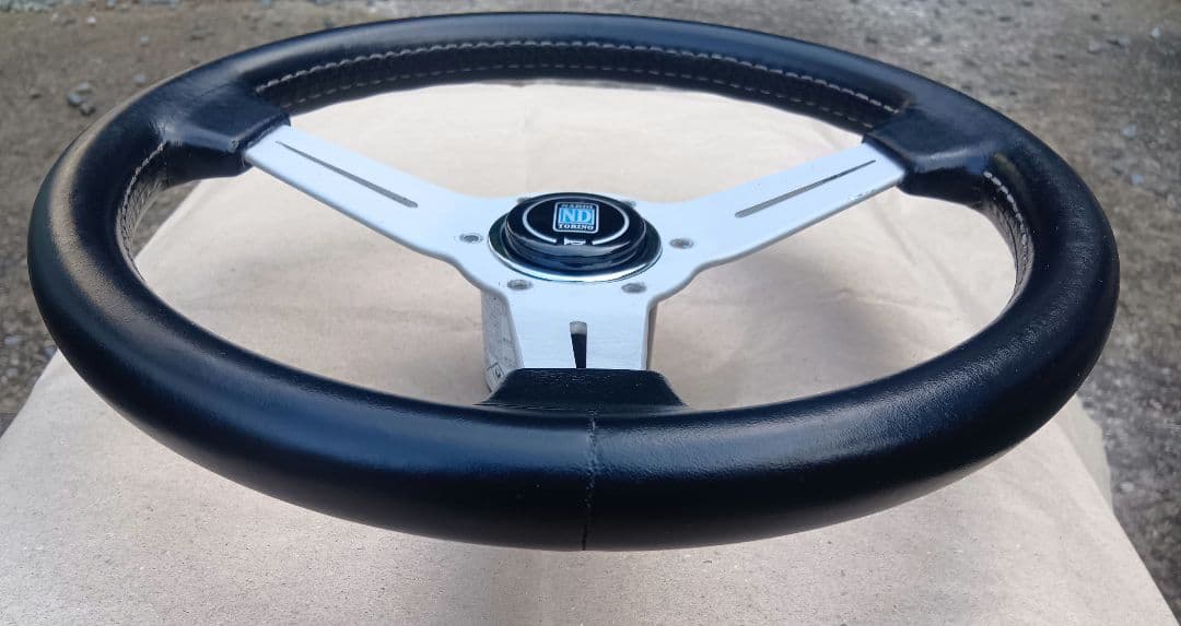 NARDI ナルディクラシック 小径33Φ レザーステアリング 正規品 中古美品