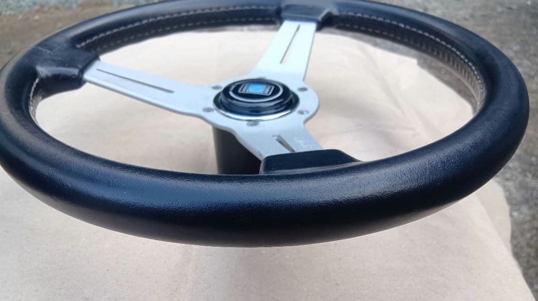 NARDI ナルディクラシック 小径33Φ レザーステアリング 正規品 中古美品