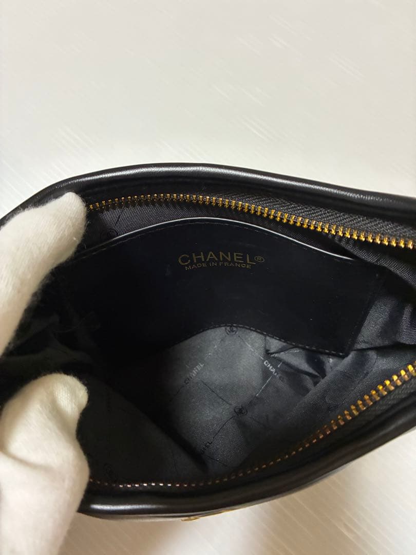 CHANEL シャネル　ノベルティ　バッグ　ブラック　ゴールドチェーン