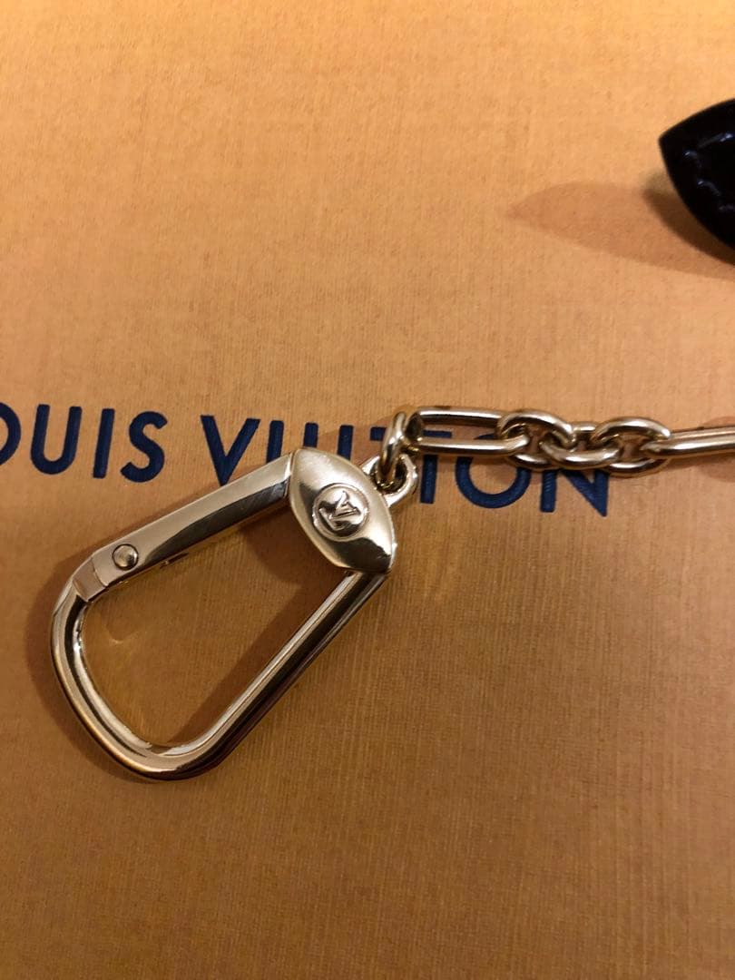 ルイヴィトンケース付キーチェン