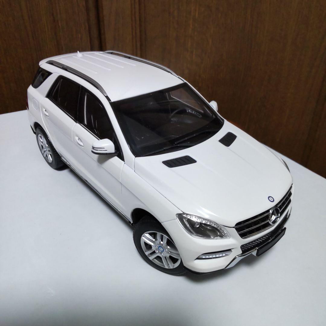 メルセデスベンツ M-クラス 2011年 1/18 ミニチャンプス - メルカリ