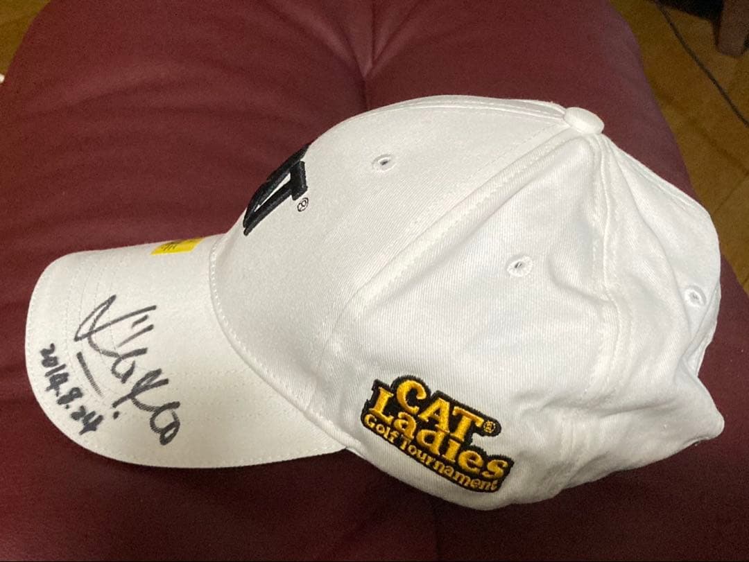 上田桃子］CAT Ladies 2014 サイン入りキャップ歴代優勝者 | Cat