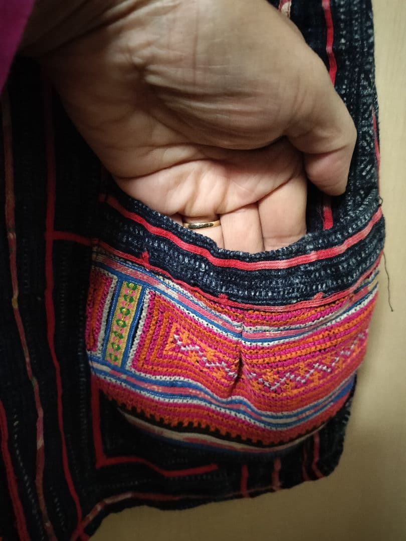 エスニック　オーバーオールミニワンピース　モン族衣類　古着　手刺繍　タイ製1