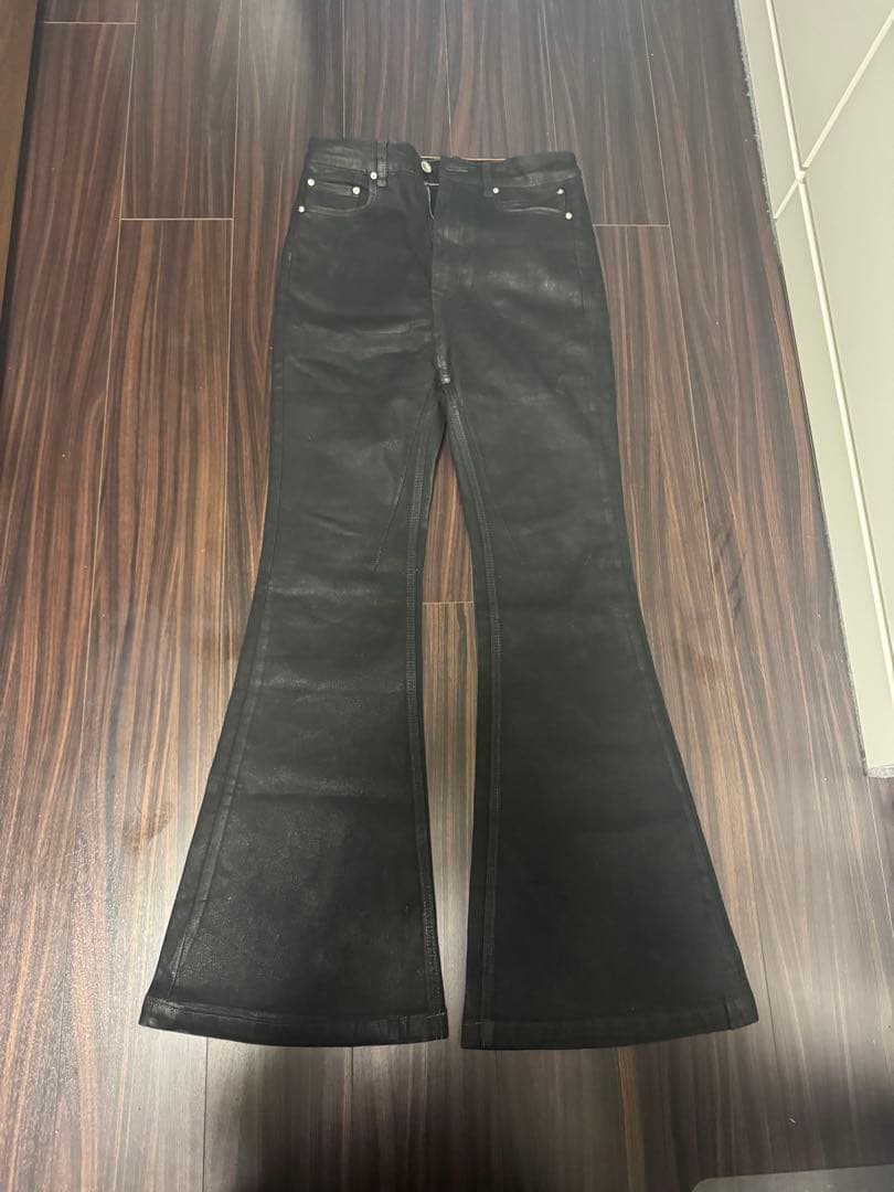 H.ESNTLS ワックス　フレアウォッシュデニム レトロブーツカット