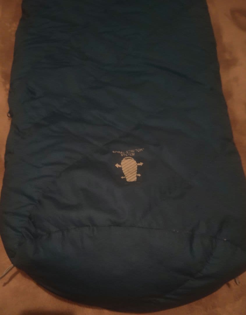 モンベル　寝袋　超軽量　800FP U.L.スーパー スパイラルダウンハガー