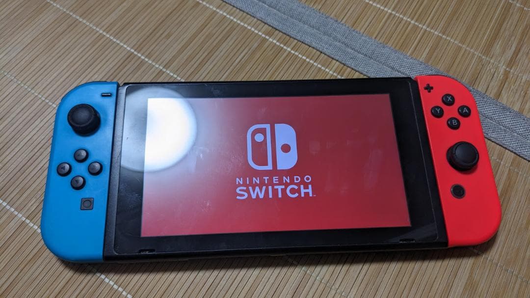 NintendoSwitch本体　箱、付属品完備