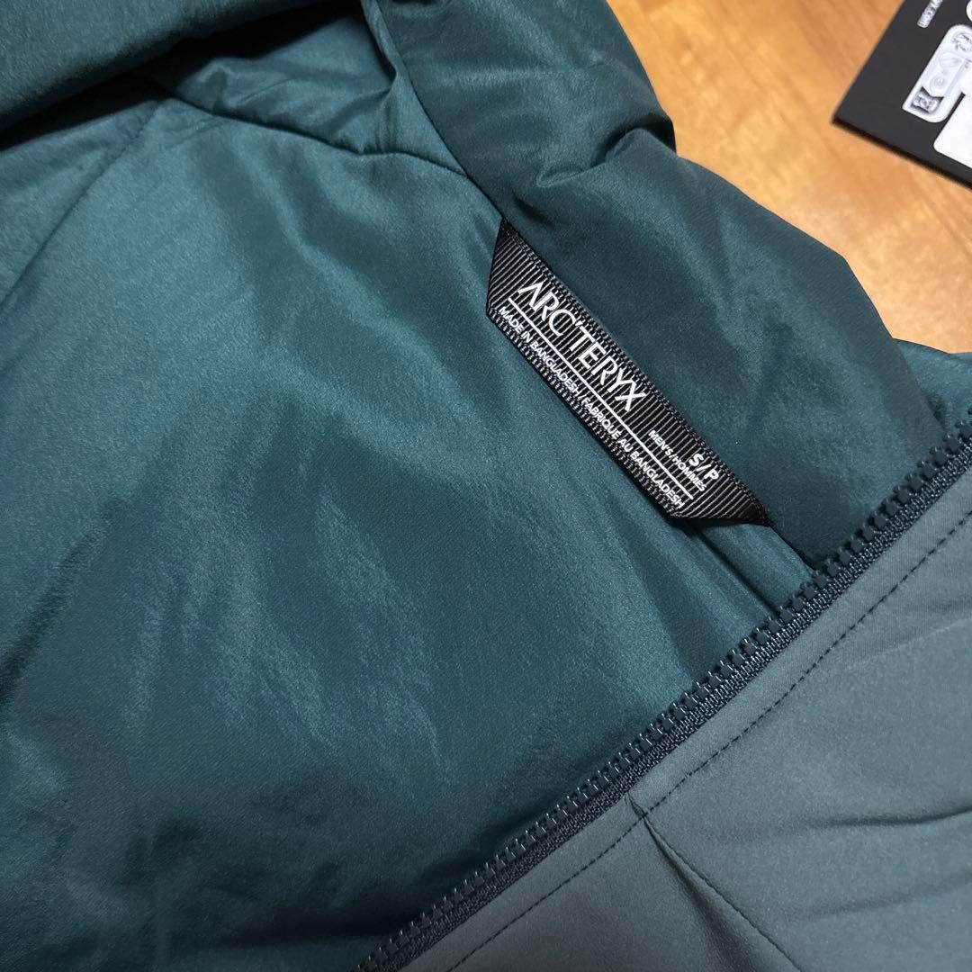 廃盤極美品Arc'teryx セイバーインサレッドミッドレイヤー