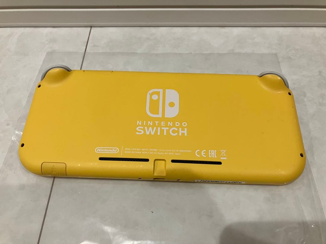 Nintendo Switch Lite イエロー 本体　ケース