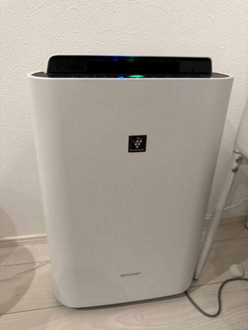 SHARP 空気清浄機 ホワイト 縦型　シャープ KC-40TH7-W