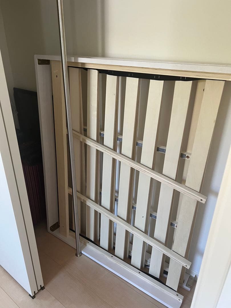 限定値下！ホワイト セミダブル　すのこベッドフレーム 3段階高さ調節付き　宮付