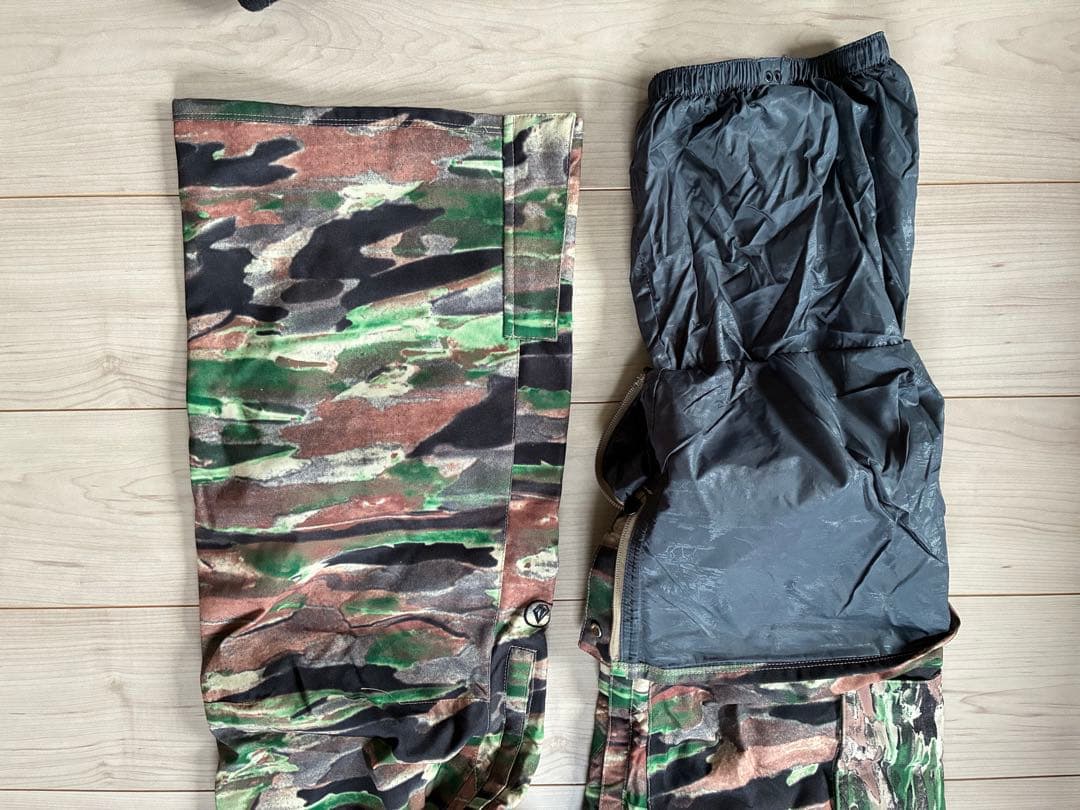 Volcom スキー・スノボーウェア　上下セット　USサイズM