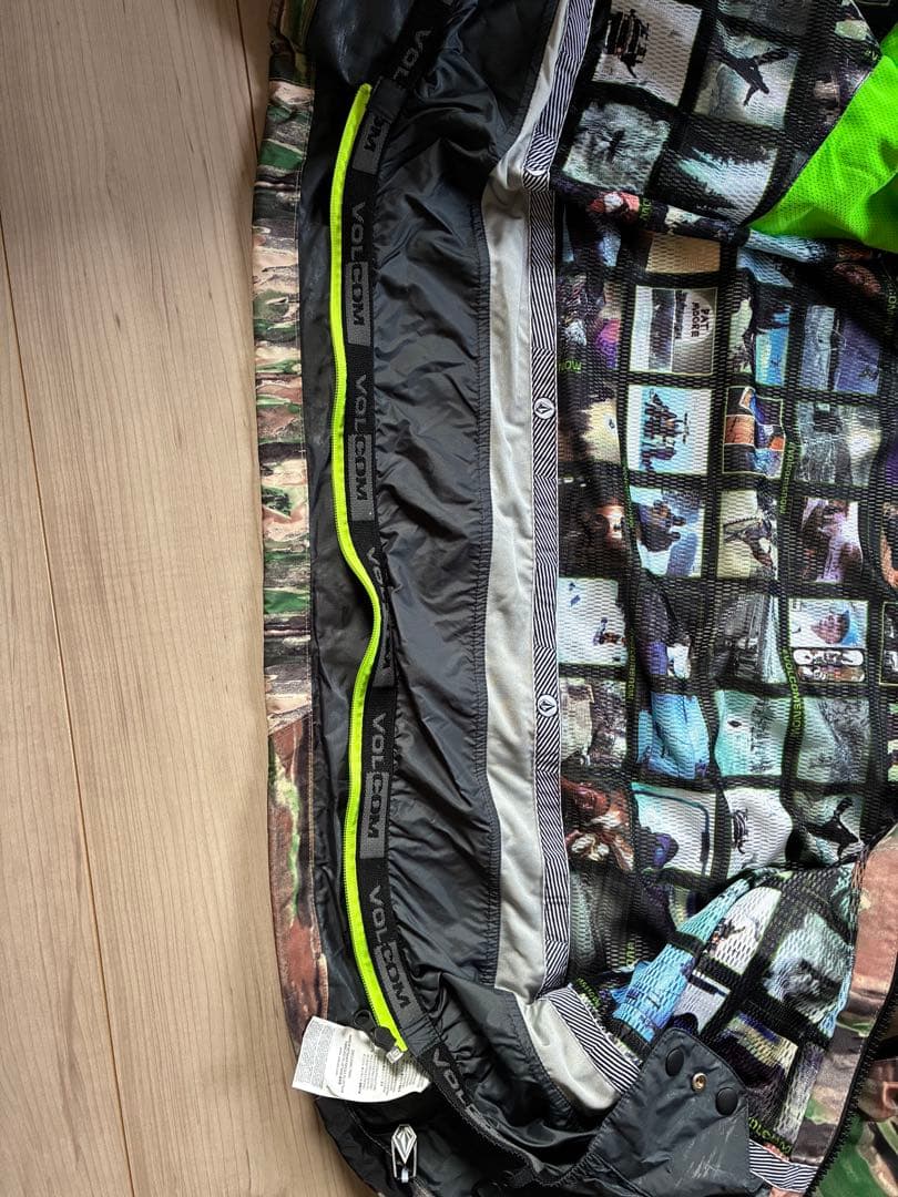 Volcom スキー・スノボーウェア　上下セット　USサイズM
