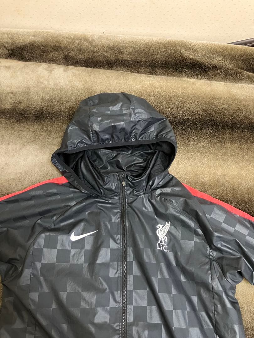 NIKE リバプール　ナイロンジャケット　Premier Liverpool