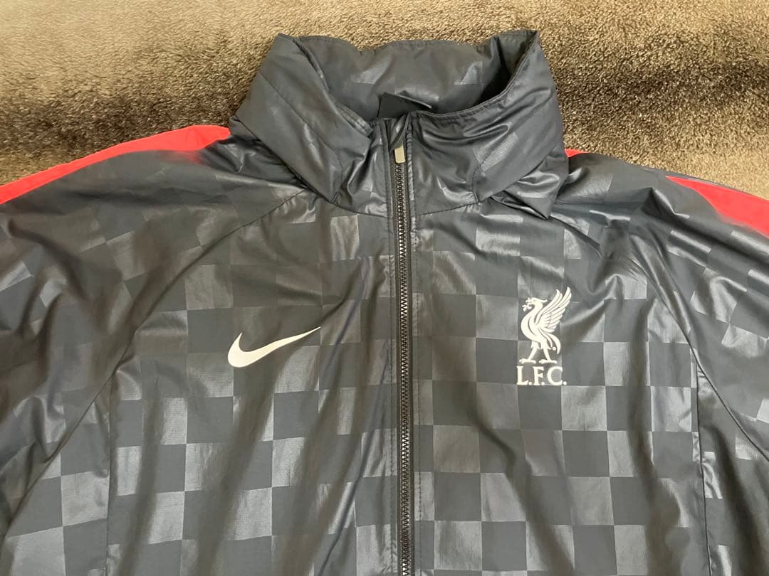 NIKE リバプール　ナイロンジャケット　Premier Liverpool