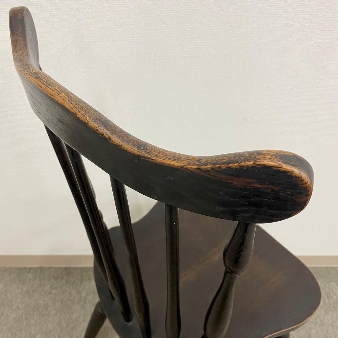 ヴィンテージ感のあるウィンザーチェア