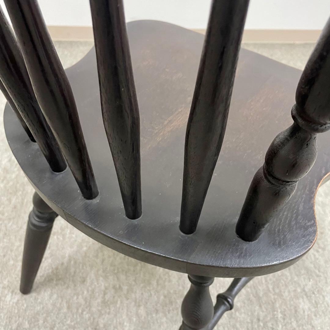 ヴィンテージ感のあるウィンザーチェア