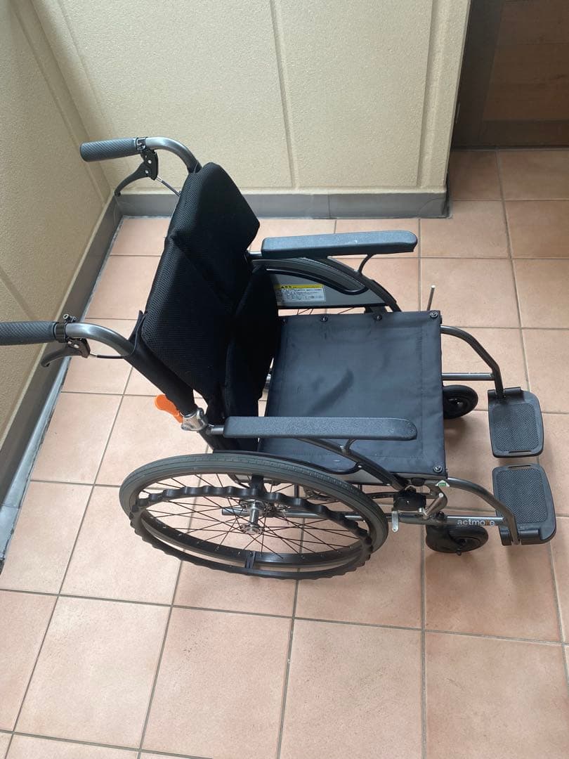 【美品】 車椅子 自走式 アクトモアactmore