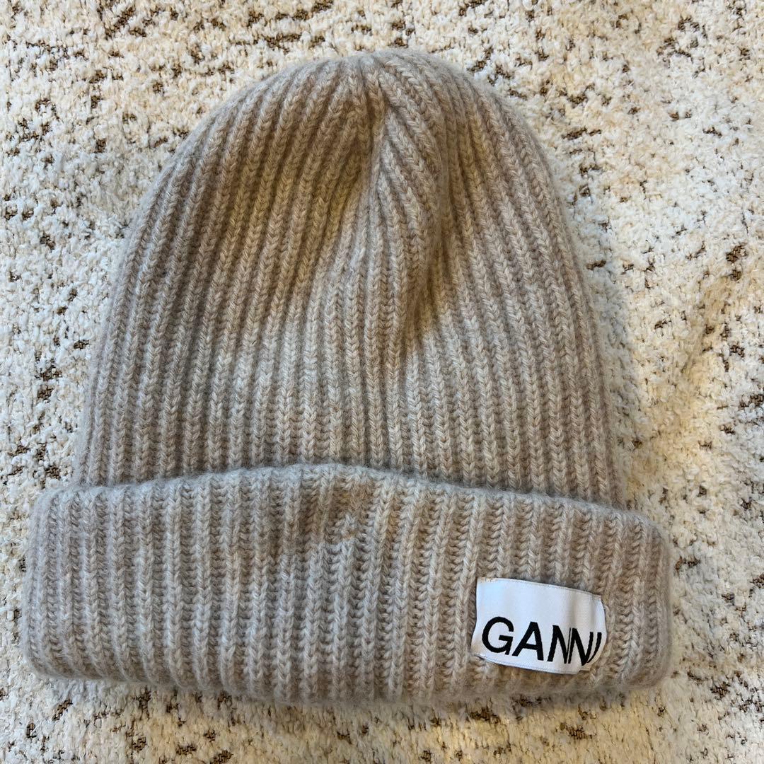 GANNI ニット帽 お色 ベージュ - メルカリ