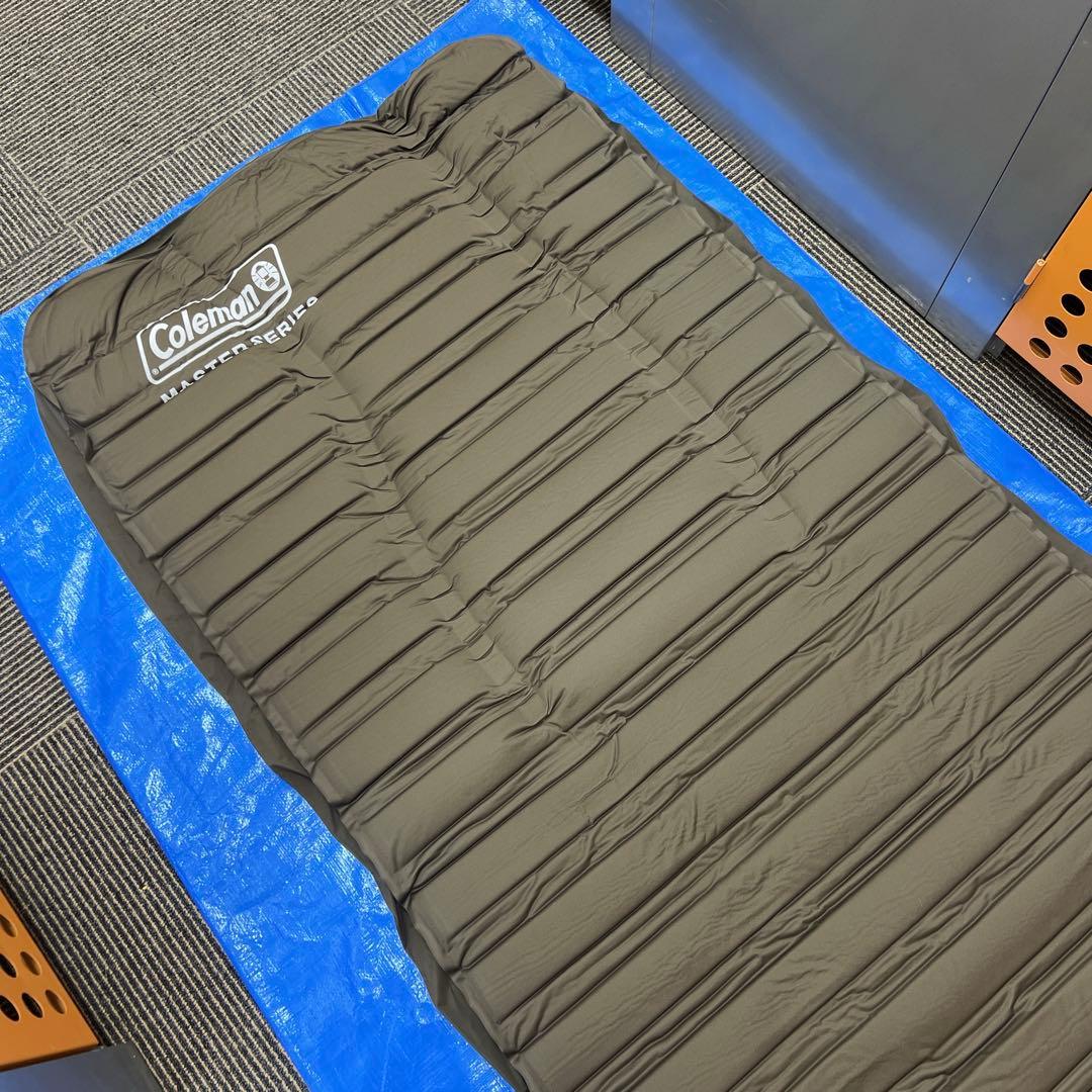 美品 Coleman マスターシリーズ インフレーターマット シングル マット