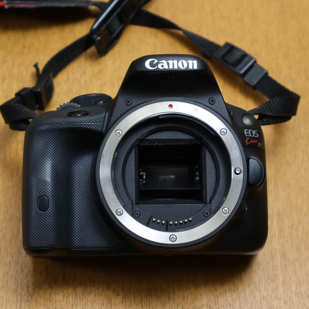 【いろいろおまけ付き】Canon EOS Kiss X7 ダブルズームキット