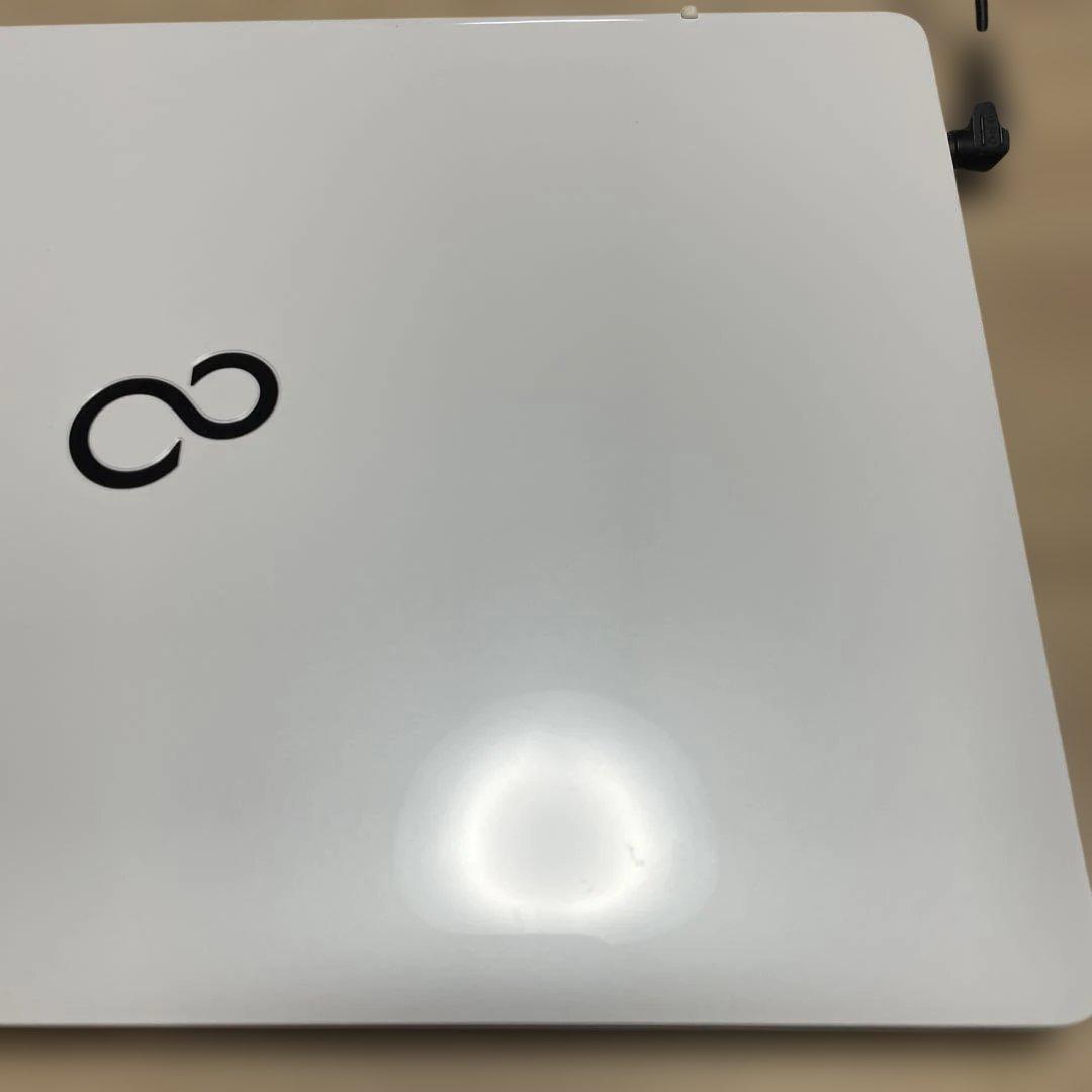 富士通FMV LIFEBOOK AH50/C2 7世代i7