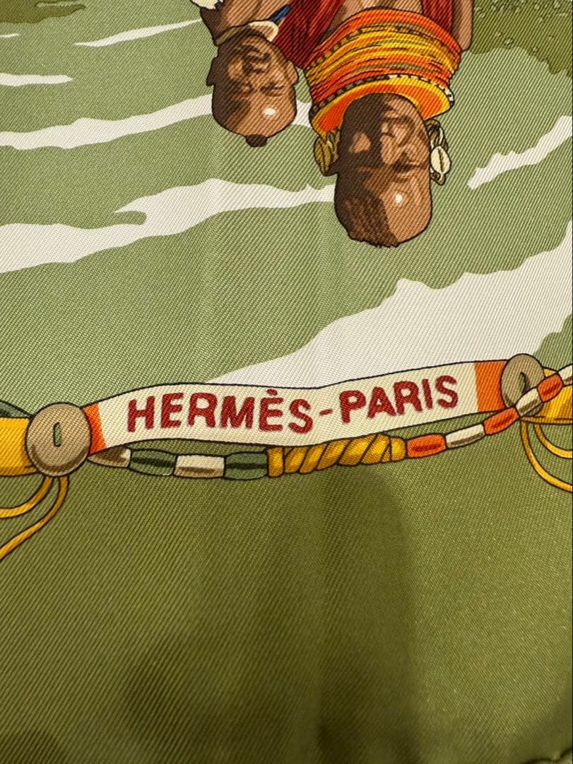 HERMÈS エスニック柄 シルクスカーフ カレ90