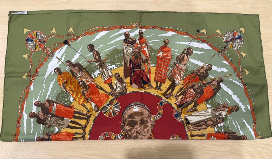 HERMÈS エスニック柄 シルクスカーフ カレ90