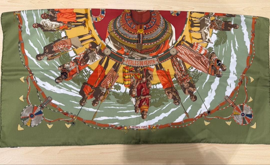 HERMÈS エスニック柄 シルクスカーフ カレ90