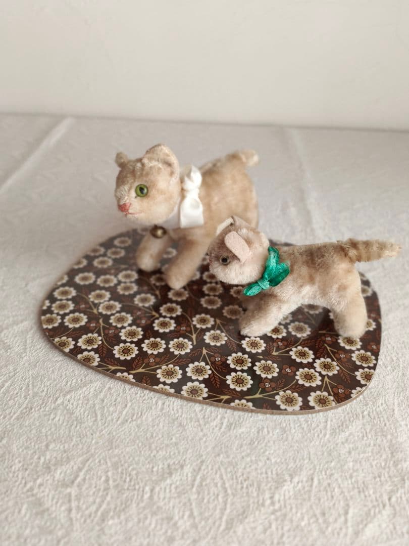 【まーちゃんさま】vintage tray ❀ ブラウン小花の クラシカルトレー