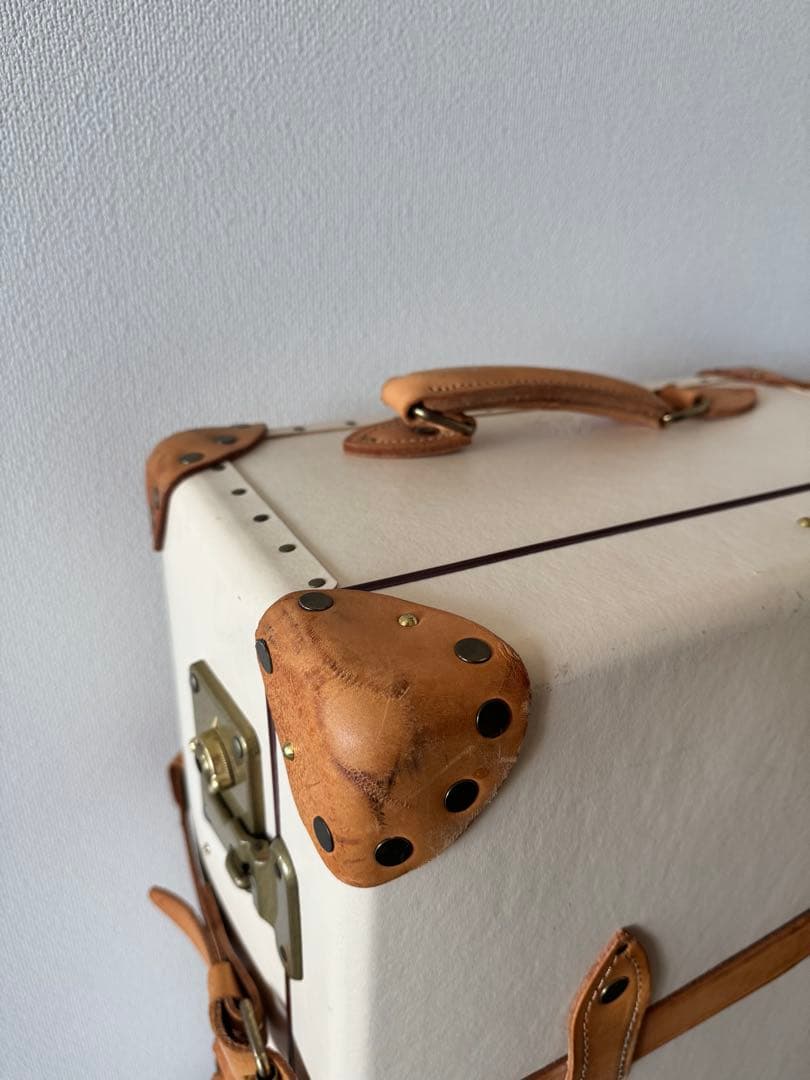 最終お値下げ　GLOBE TROTTER キャリーケース アイボリー サファリ