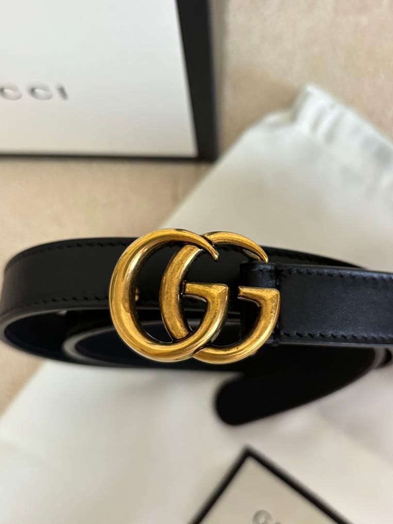 【美品】GUCCI ブラックレザー ベルト GGロゴ