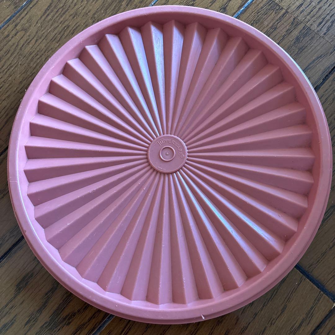 タッパーウェア マキシデコレーター2個、 梅の本