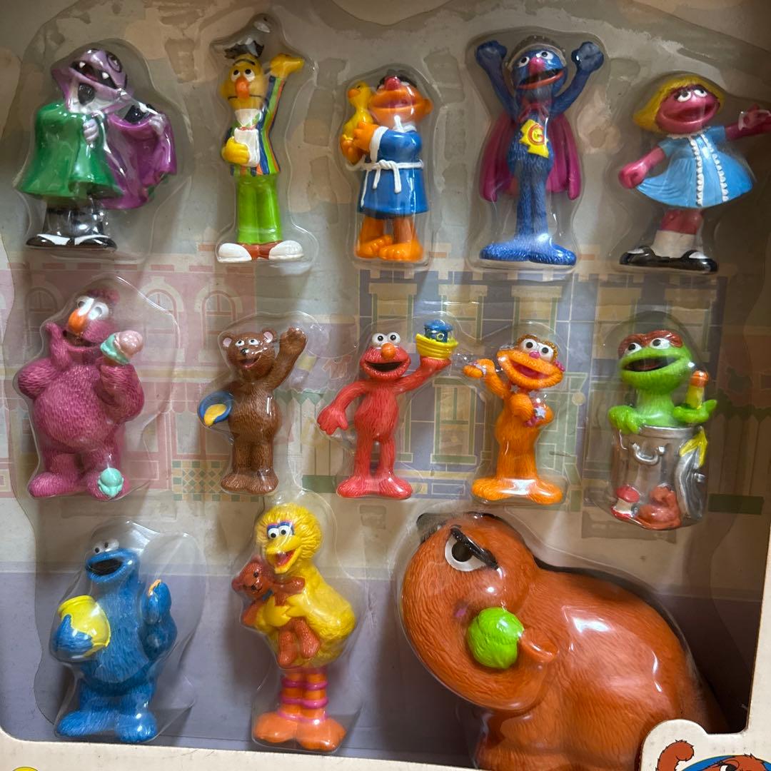 セサミストリート 30周年記念限定 フィギュアセット - メルカリ